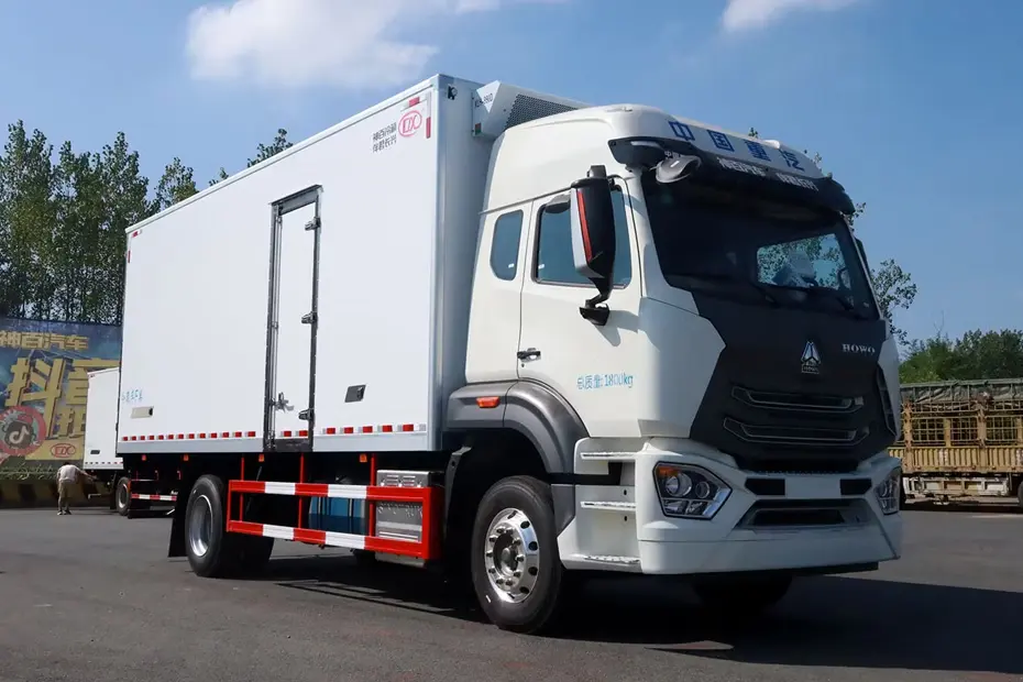 Howo NX Refrigerated Cargo Truck-1