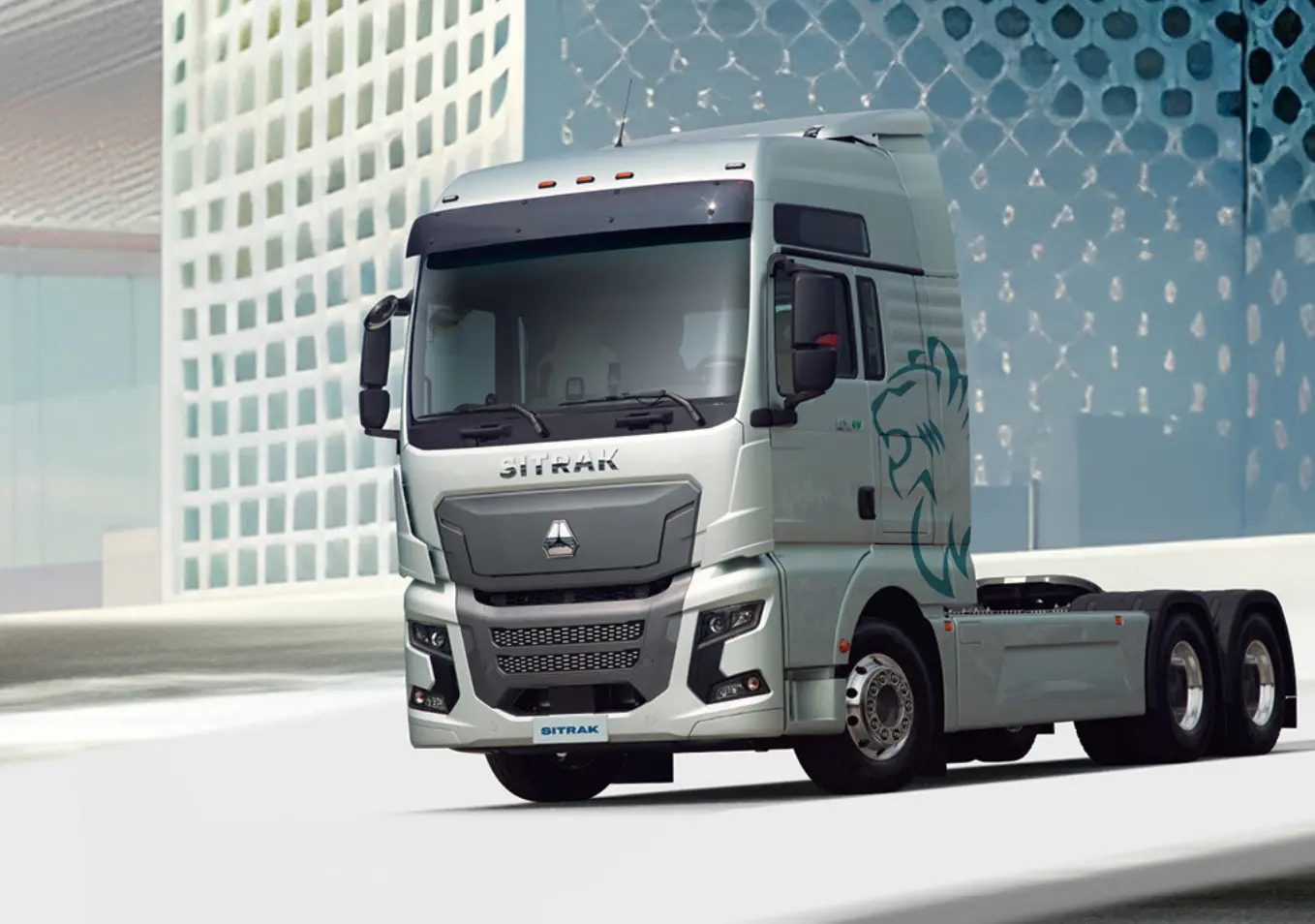 Sinotruk Sitrak C9H HD EV Tractor Truck-1