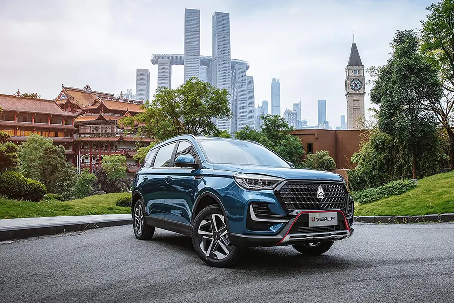 Sinotruk Suv U75plus (4)